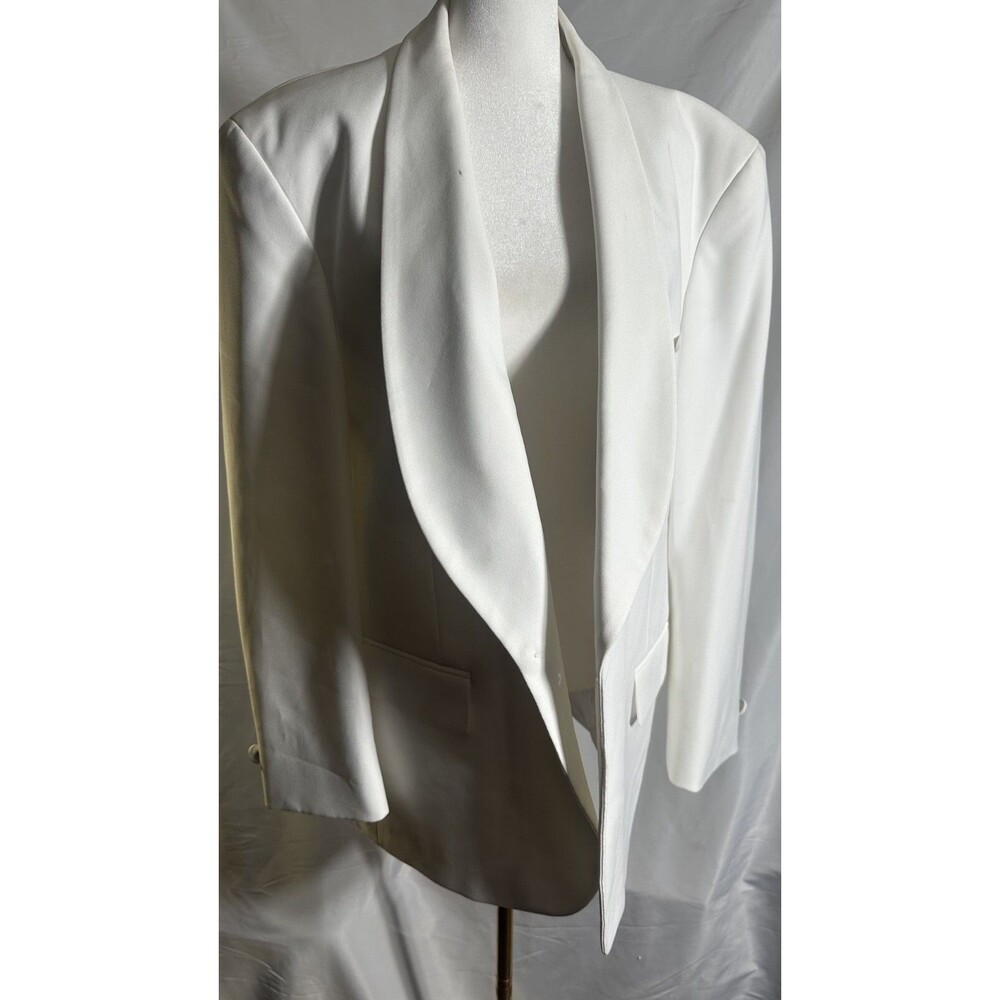 White Dinner Jacket Sz. 44 Reg